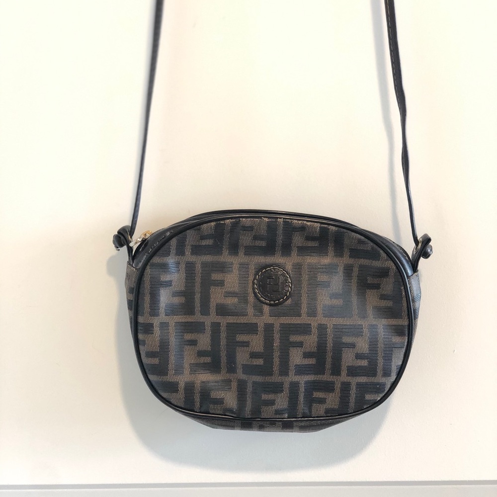 Vintage FENDI crossbody bag 💼